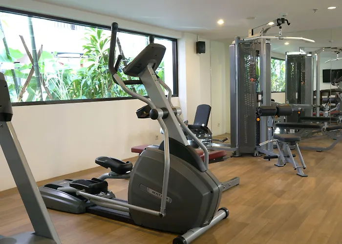 Park Regis Hotel 4*